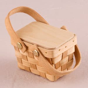 miniature-woven-picnic-basket29af5b24e868cfd2d91ef57d22be94c9