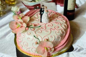 wedding-cake-975344_640