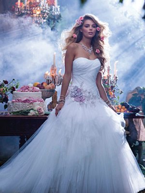 Wedding Dress - DISNEY ALFRED ANGELO COLLECTION - 238 Sleeping Beauty | AlfredAngeloDisney Bridal Gown