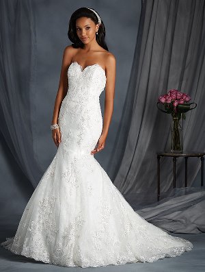 Wedding Dress - ALFRED ANGELO BRIDAL 2016 Collection - 2550 - Sweetheart Neckline Lace Gown with Lace-Up Back | AlfredAngelo Bridal Gown