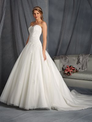 Wedding Dress - ALFRED ANGELO BRIDAL 2016 Collection - 2559 - Lace Ball Gown with Sweetheart Neckline and Chapel Train | AlfredAngelo Bridal Gown
