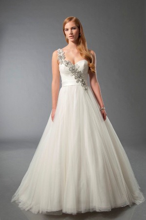 Wedding Dress - Alfred Sung BRIDAL FALL 2012 - 6886 | AlfredSung Bridal Gown