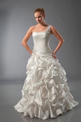 Bridal Dress: Alfred Sung BRIDAL FALL 2012 - 6900 