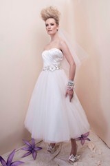 Bridal Dress: Alfred Sung SPRING 2013 BRIDAL - 6917 - Satin/Tulle 