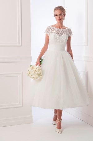 Wedding Dress - Alfred Sung FALL 2013 BRIDAL - 6926 | AlfredSung Bridal Gown