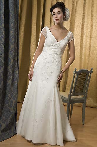 Bridal Dress: Style 6712-Signature