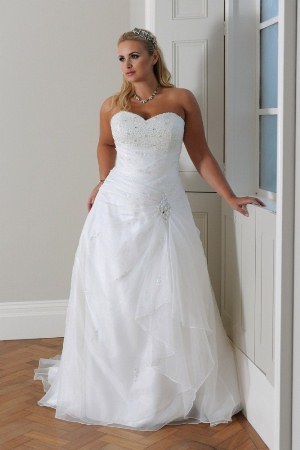 Wedding Dress - CALLISTA Collection: 4105 - For Brides With Curves | PlusSize Bridal Gown