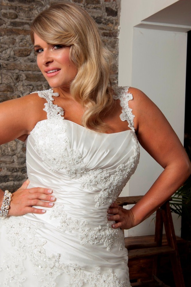 Wedding Dress - CALLISTA Collection: 4153 - For Brides With Curves | PlusSize Bridal Gown