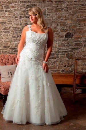 Wedding Dress - CALLISTA Collection: 4153 - For Brides With Curves | PlusSize Bridal Gown