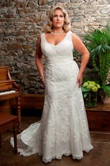 Bridal Dress: CALLISTA SPRING 2013 BRIDAL Collection: 4195 - Lace/Tulle - For Brides With Curves 