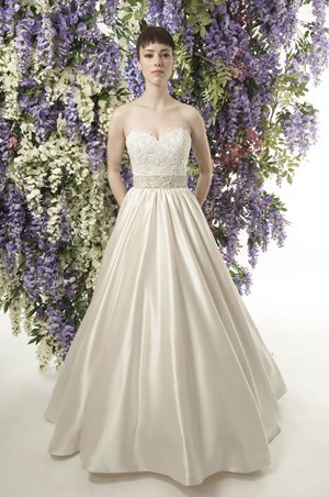 Wedding Dress - JADE DANIELS FALL 2014 BRIDAL Collection: Style 1016 - Katharine Hepburn | JadeDaniels Bridal Gown