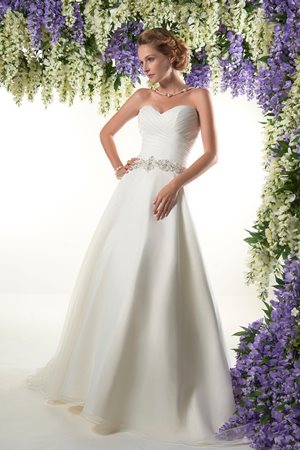Wedding Dress - JADE DANIELS BRIDAL Collection: Style 1035 - Dorothy Lamour | JadeDaniels Bridal Gown