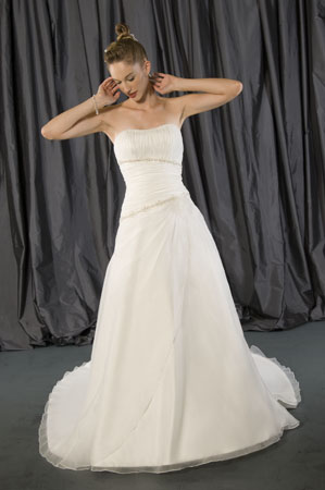 Bridal Dress: JAI Collection - Style 8578   