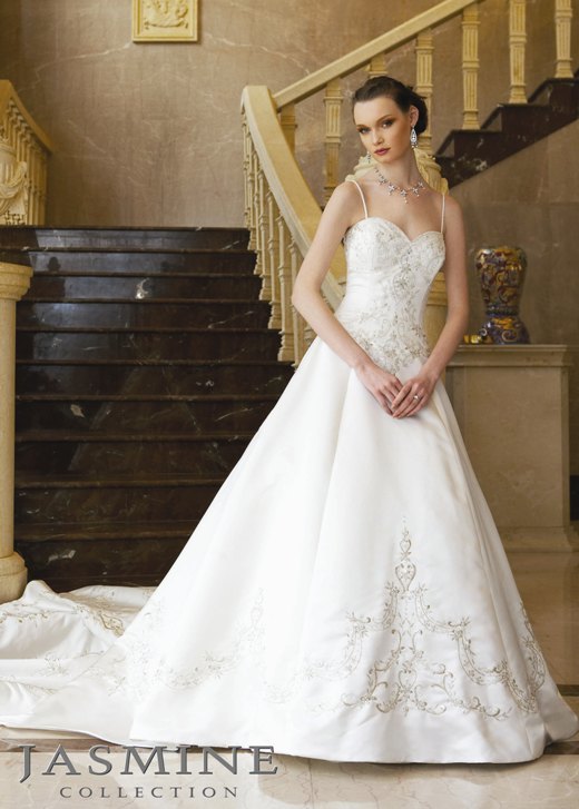 Bridal Dress: COLLECTION BRIDAL - F262  Catalogue Color :		IVORY (IV)	Fabric-top layer :		ITALIAN SATIN	Accessory :		N/A	Skirt Length :		Semi-Cathedral Train	Size Range : 		4-28 