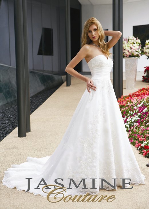 Bridal Dress: COLLECTION COUTURE - T286  Catalogue Color :		IVORY (IV)	Fabric-top layer :		SATIN FACED ORGANZA	Accessory :		N/A	Skirt Length :		Tiffany Train	Size Range : 		4-28 