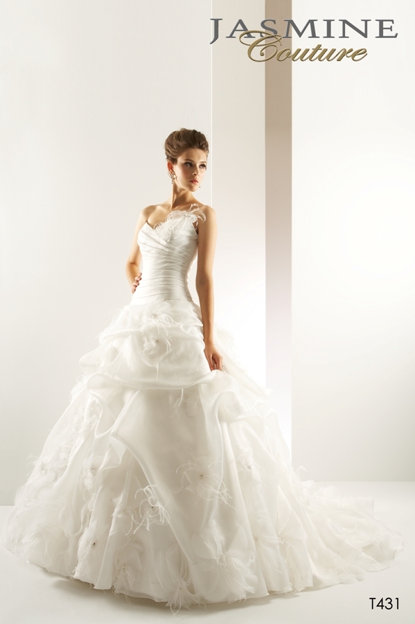 Bridal Dress by Jasmine COLLECTION COUTURE T431