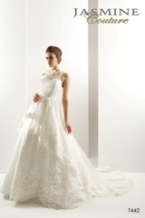 Bridal Dress: COLLECTION COUTURE - T442  Catalogue Color:		IVORY (IV)	Fabric-top layer:		TULLE	Accessory:		N/A	Skirt Length:		Tiffany train 75