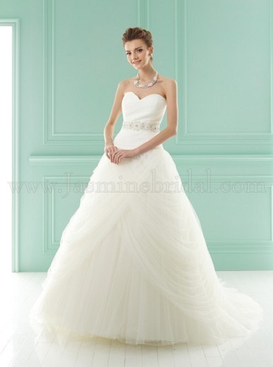 Bridal Dress: COLLECTION BRIDAL SPRING 2012 - F141002 