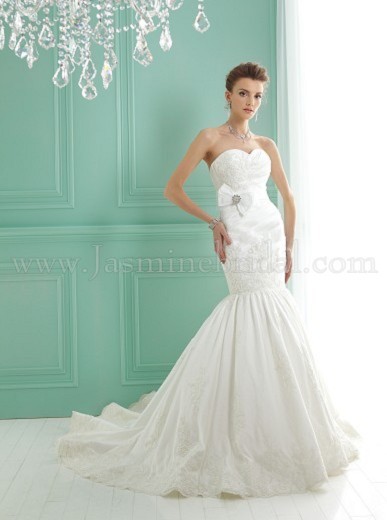 Bridal Dress: COLLECTION BRIDAL SPRING 2012 - F141013 