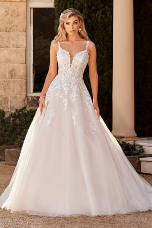 Wedding Dress - Sophia Tolli Bridal Collection - Y3115 - Fairytale Wedding Dress With V-Neckline | SophiaTolliByMonCheri Bridal Gown