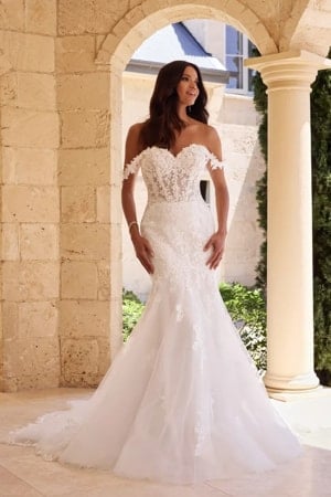 Wedding Dress - Sophia Tolli Bridal Collection - Y3123 - Angelic Wedding Gown With Unbelievable Lace Train | SophiaTolliByMonCheri Bridal Gown