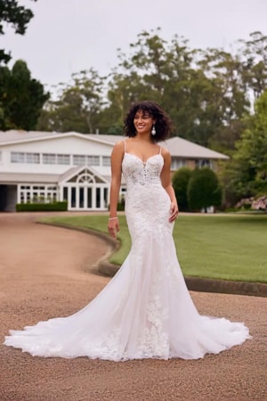 Wedding Dress - Sophia Tolli Bridal Collection - Y3136 - Floral Fantasy Wedding Dress With A Figure-Flattering Silhouette | SophiaTolliByMonCheri Bridal Gown