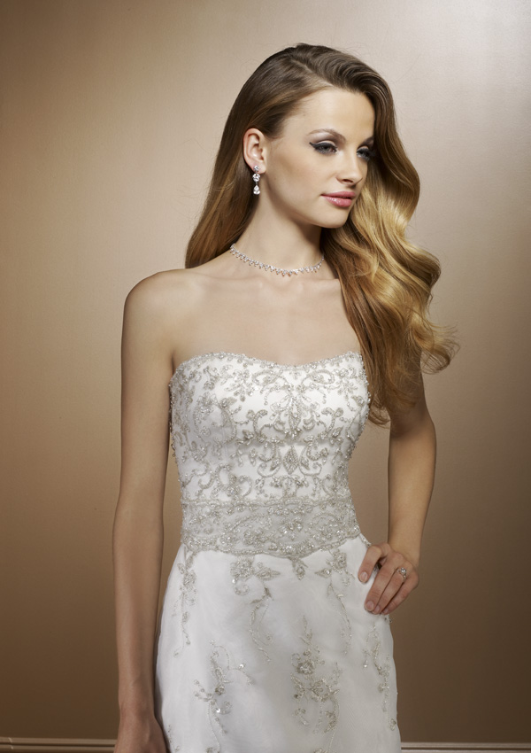 Bridals: 2190 Elaborate Embroidery on Sa