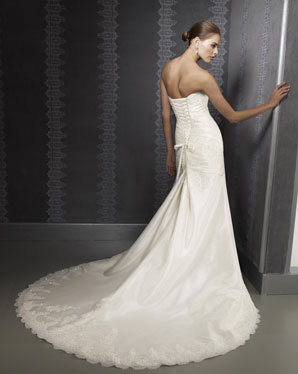 Blu: 4202 Luxe Taffeta and Lace
