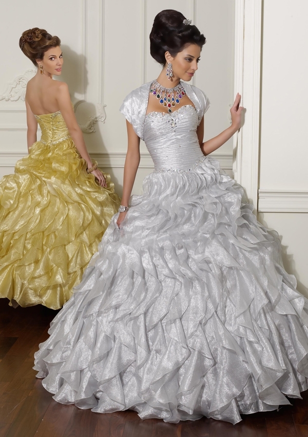 Quinceanera/Vizcaya: 88017 - METALLIC ORGANZA W/BEADING