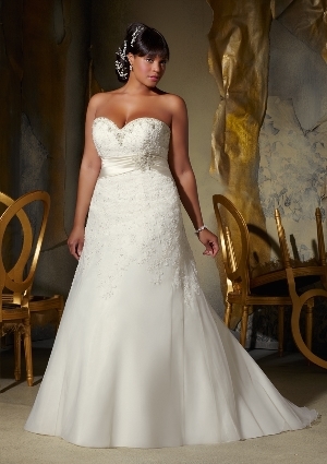 Wedding Dress - Mori Lee Julietta SPRING 2013 Collection: 3133 - Beaded Alencon Lace Appliques on Net with Satin Trim | PlusSize Bridal Gown