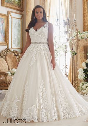 Wedding Dress - Mori Lee Julietta FALL 2016 Collection: 3208 - Embroidered Lace Appliques on Tulle Ball Gown with Scalloped Hemline | PlusSize Bridal Gown
