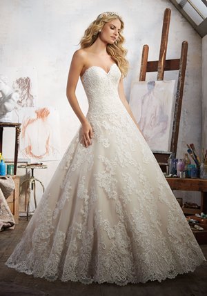 Wedding Dress - Mori Lee Bridal SPRING 2017 Collection: 8108 - Magdalena - Alençon Lace Appliqués on Strapless Tulle Ball Gown with Wide Scalloped Hemline | MoriLee Bridal Gown