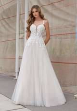 Bridal Dress: 4118