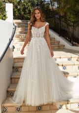 Bridal Dress: 2545