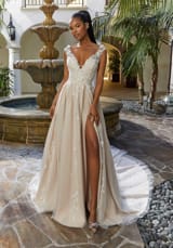 Bridal Dress: 2551