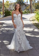 Bridal Dress: 2552