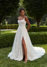 Bridal Dress: 2622