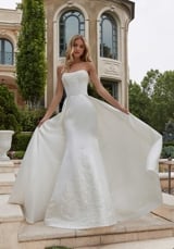 Bridal Dress: 2626
