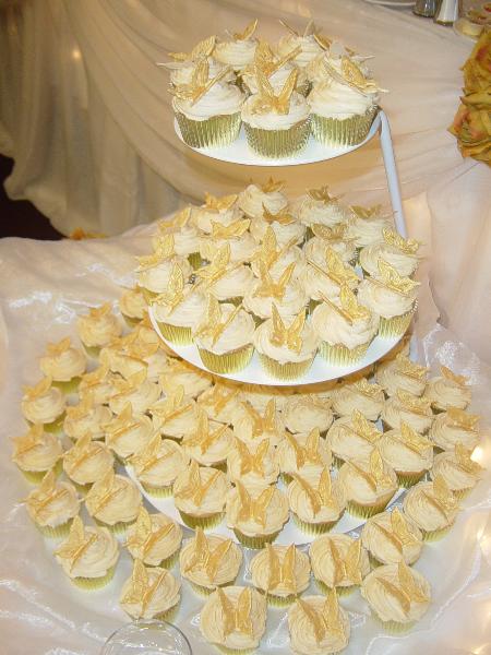 Natalya Cake White Wedding Purity Natalya Cake Golden Butterfly Cupcakes 