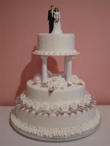 Silver-Purity-Wedding-Cake-450x600