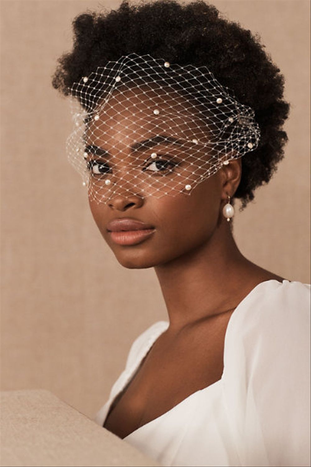 Looking For The Perfect Wedding Dress And Accessories? Here's A Helpful