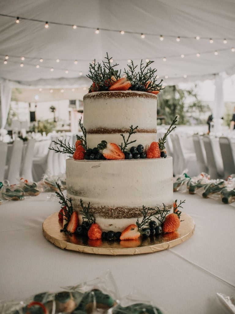 naked cake rustic