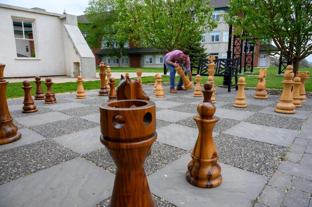 chess wedding game