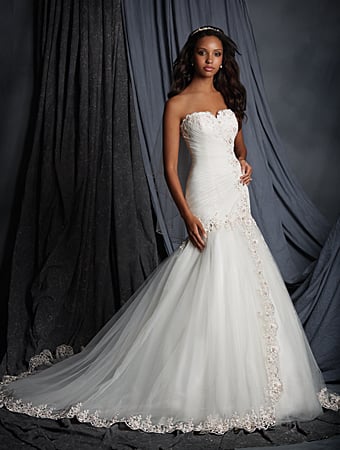 Wedding Dress - ALFRED ANGELO BRIDAL 2015 Collection - 2507 - Modern Fit | AlfredAngelo Bridal Gown
