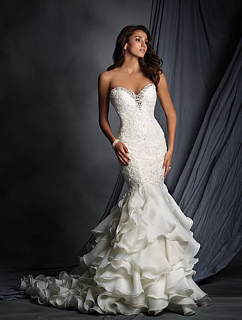 Wedding Dress - ALFRED ANGELO BRIDAL 2015 Collection - 2527 - Modern Fit | AlfredAngelo Bridal Gown