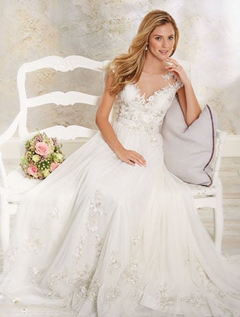 Wedding dress Ideas for Brides who love floral details