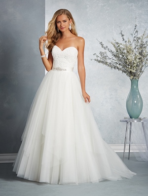 Wedding Dress - ALFRED ANGELO SIGNATURE BRIDAL 2017 Collection - 2606 | AlfredAngelo Bridal Gown
