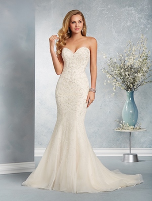 Wedding Dress - ALFRED ANGELO SIGNATURE BRIDAL 2017 Collection - 2618 | AlfredAngelo Bridal Gown