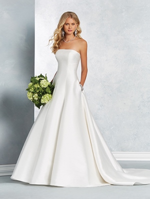 Wedding Dress - ALFRED ANGELO SIGNATURE BRIDAL 2017 Collection - 2622 | AlfredAngelo Bridal Gown