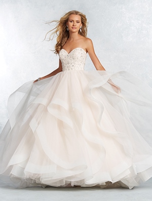 Wedding Dress - ALFRED ANGELO SIGNATURE BRIDAL 2017 Collection - 2626 | AlfredAngelo Bridal Gown